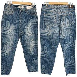 Hollister Curvy Swirly Hi Rise Mom Jeans 29